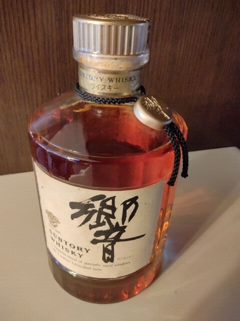 サントリー　響　1899 金ボトル　ウィスキー