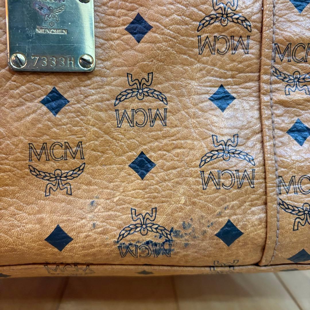 ☆MCM☆ショョダーバッグ　大きめ　幅38cm 7333H