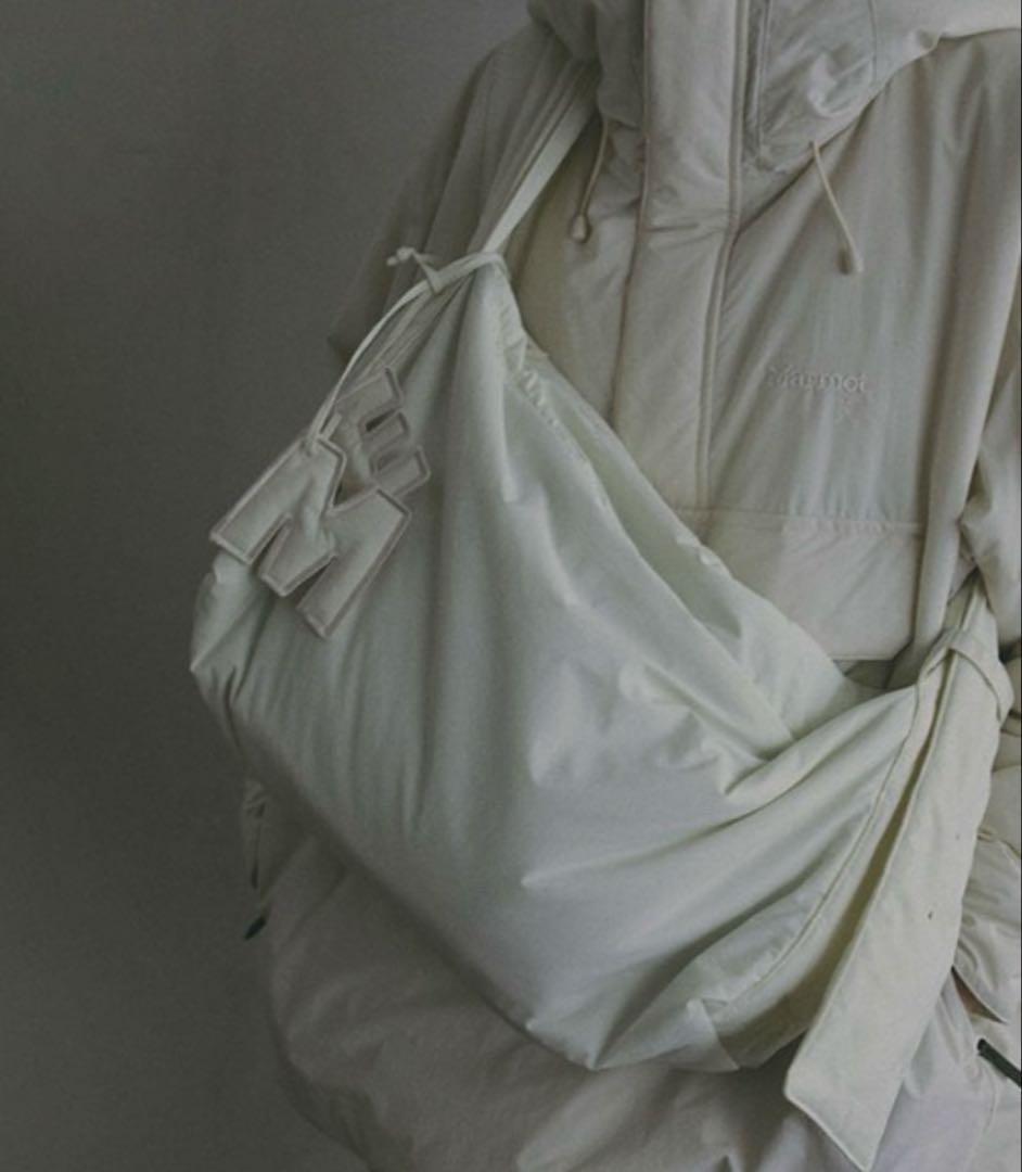 Marmot×ETRE TOKYO PERTEXパディングショルダーバック