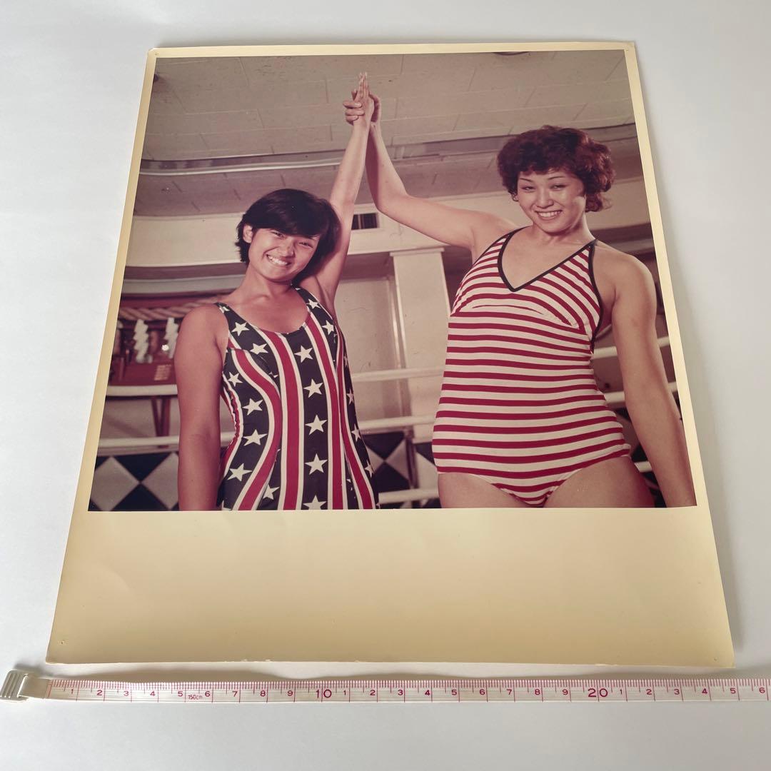 山口百恵さん、マッハ文朱さんの写真