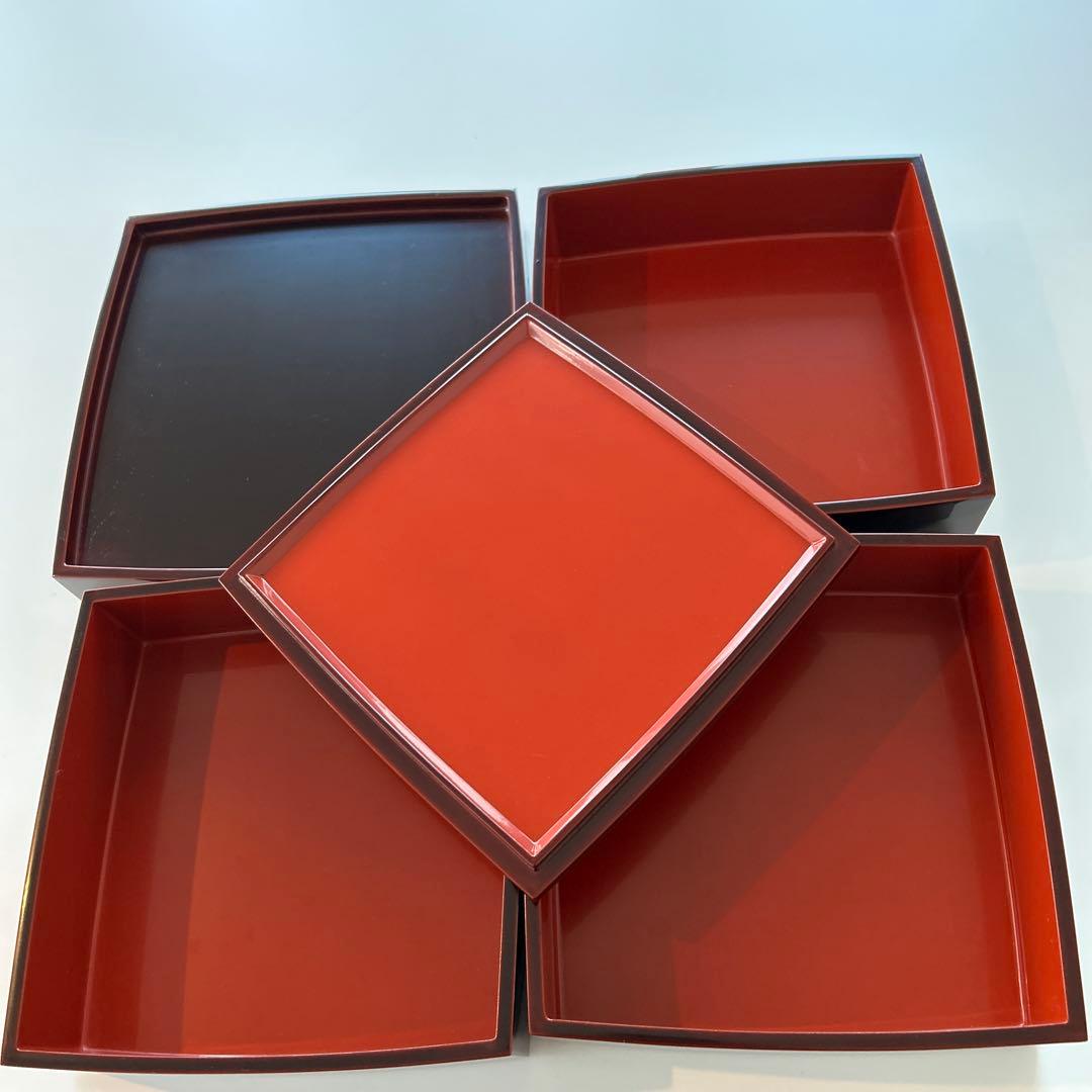 輪島塗　重箱 3段 溜➕半月盆わたぼうし5枚組