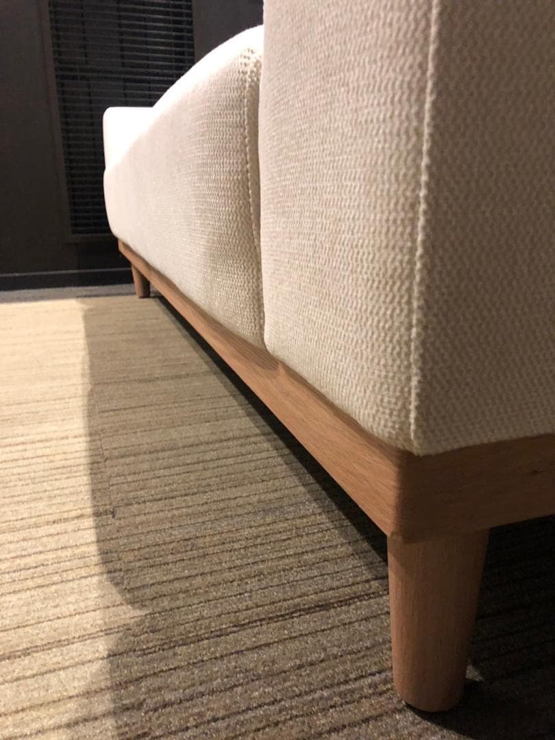 【福岡市限定】【コンテナ保管】【展示品・未使用品】3.5人掛けソファ トヴィアン