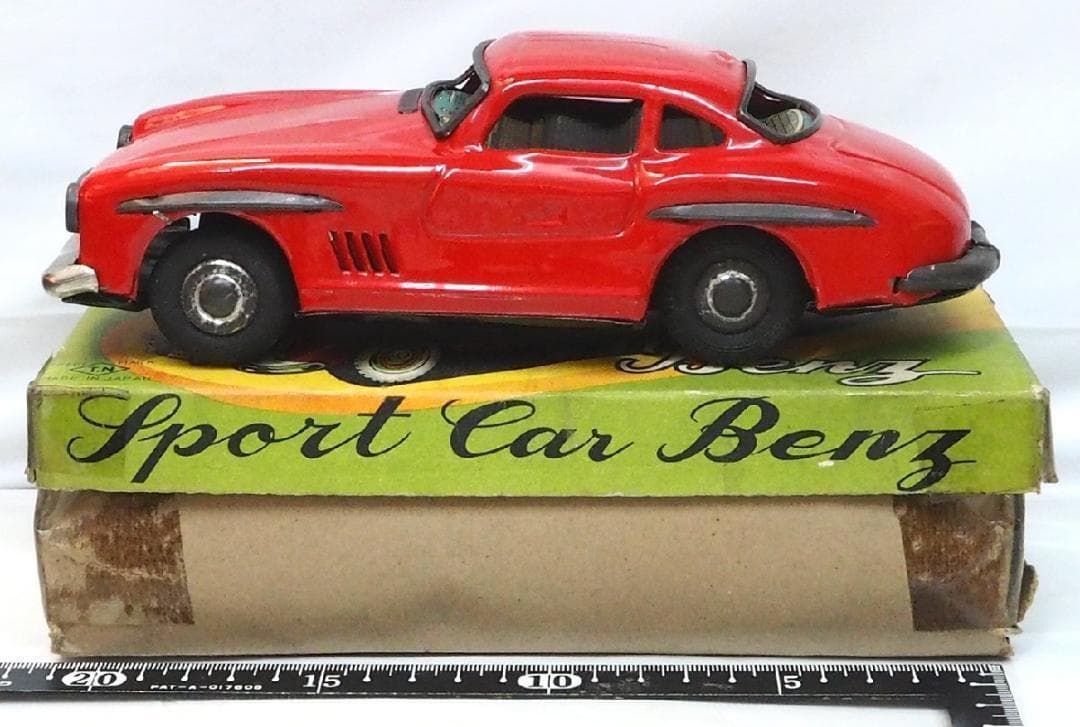 野村 メルセデス ベンツ300SLスポーツカー赤ブリキtin toy car箱付