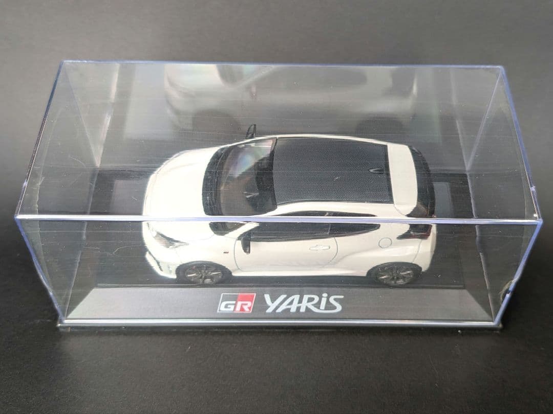 TOYOTA GR ヤリス プラチナホワイトパールマイカ 1/30 【未開封】