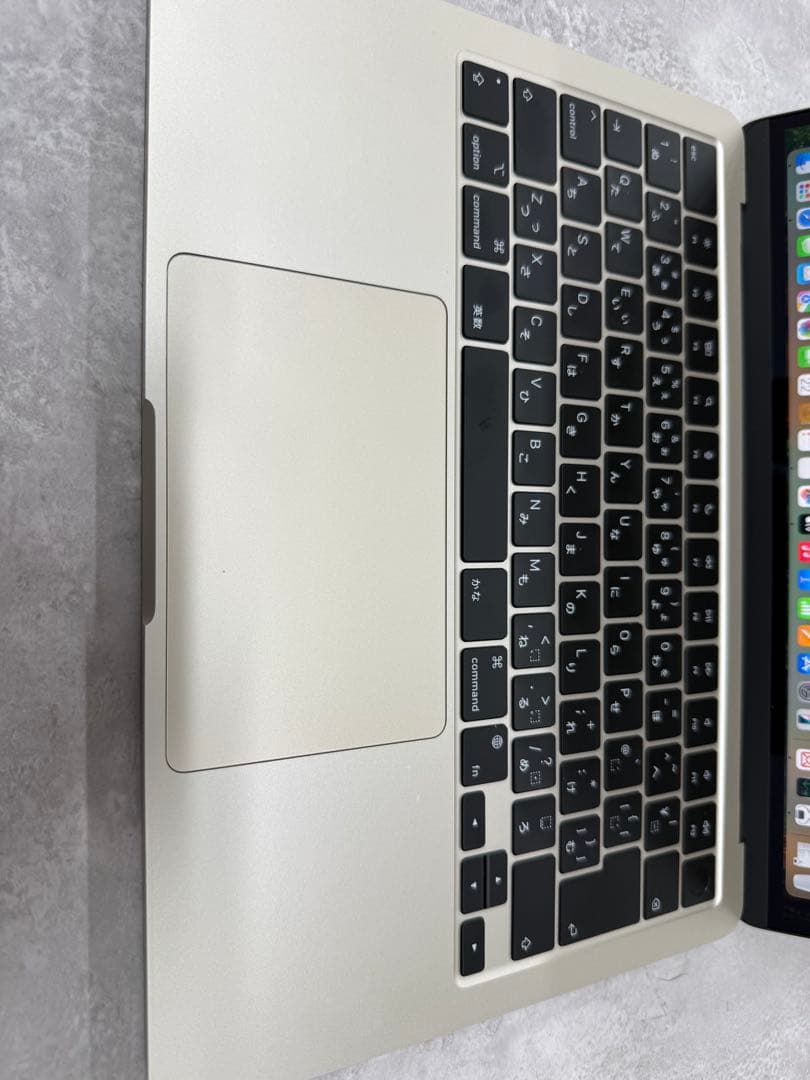 MacBook Air M2 2022 16GBメモリ 256GB 13インチ