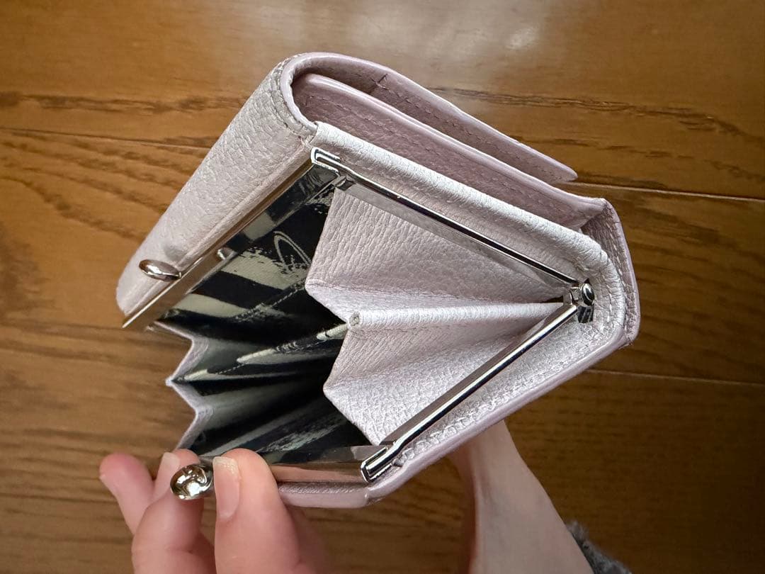 ヴィヴィアンウエストウッド　三つ折り財布