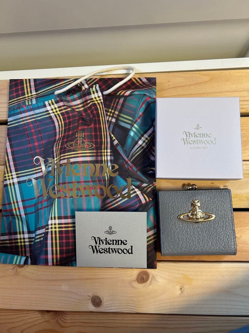 ヴィヴィアンウエストウッド EXECUTIVE 口金二つ折りミニ財布 グレー