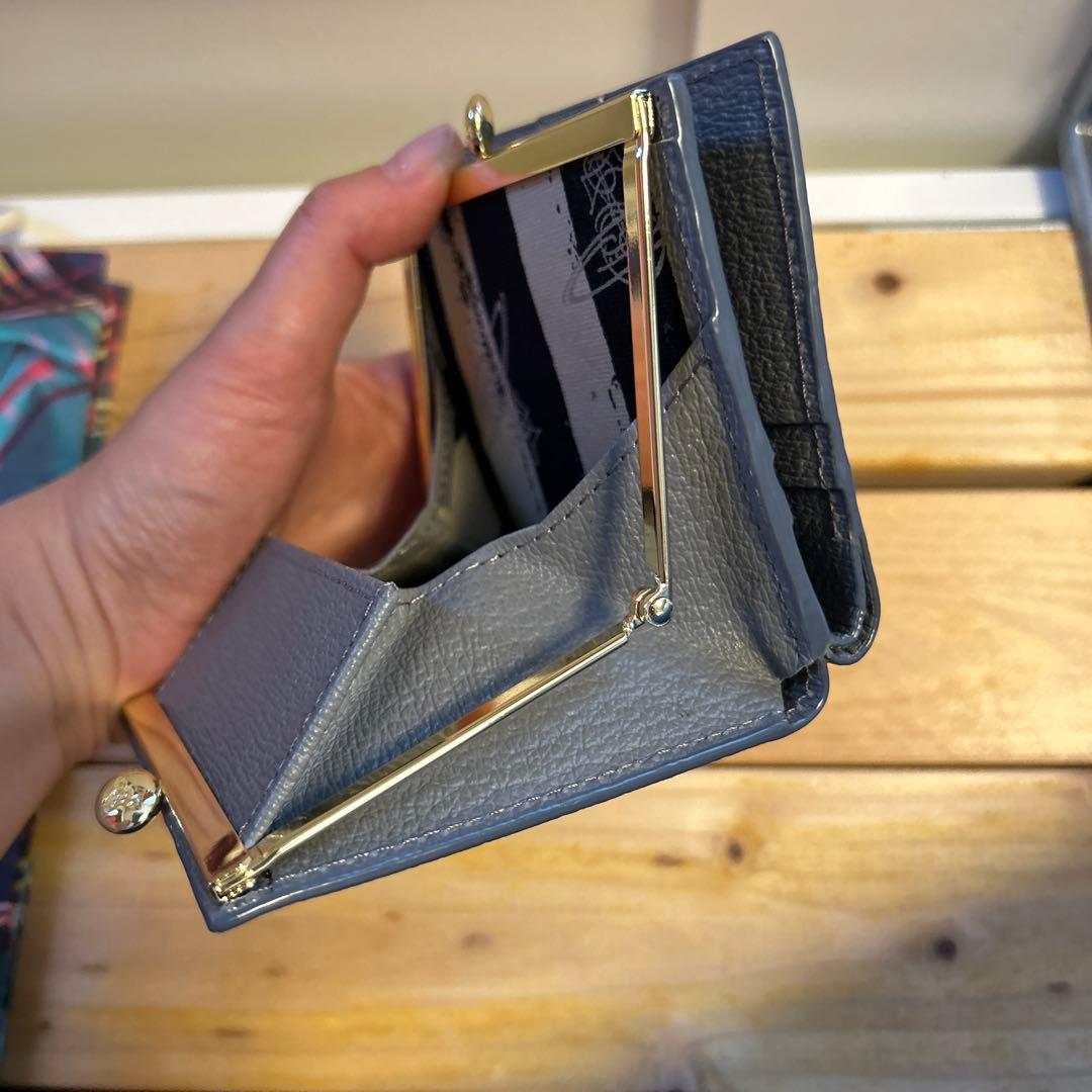 ヴィヴィアンウエストウッド EXECUTIVE 口金二つ折りミニ財布 グレー