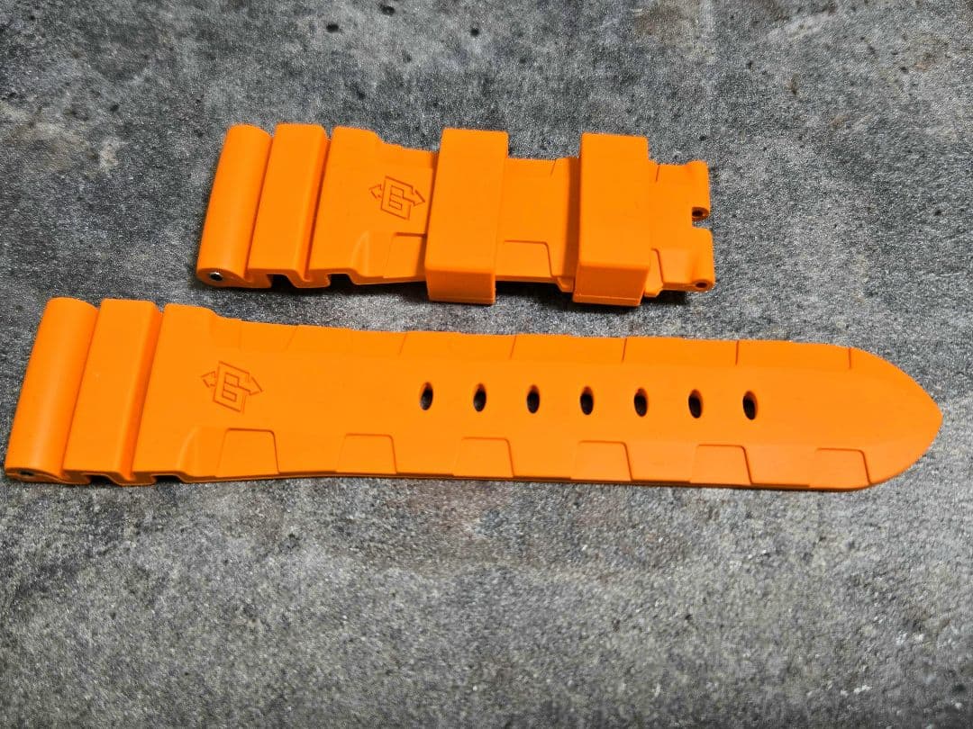 【新品未使用】PANERAI パネライ ラバーストラップ オレンジ 26/22