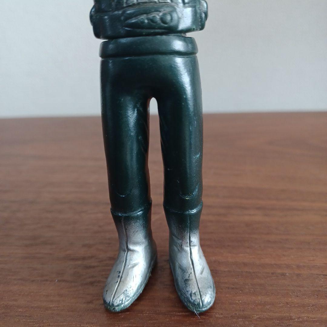 無版権　パチもの　「ライダーマン」風の鉄紺色の希少ソフビ フィギュア