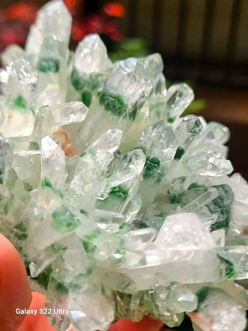 クォーツファントムクラスター