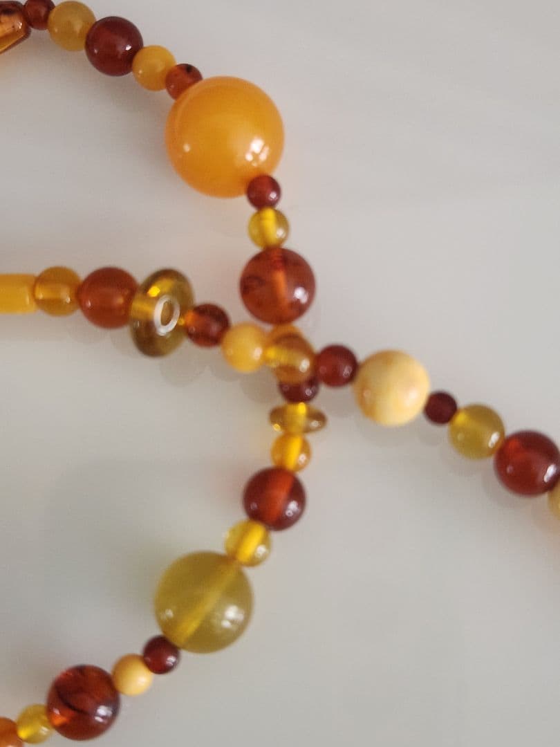 ラストセール！バルティックアンバーネックレス(琥珀)　ミックスサイズ　輸入