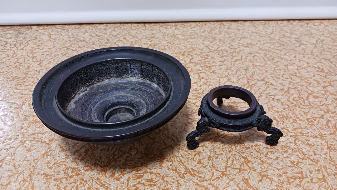 時代金工師二代村田整珉木村渡雲銅製三足丸形二段式花入花器薄端在銘渡雲鋳(花押)