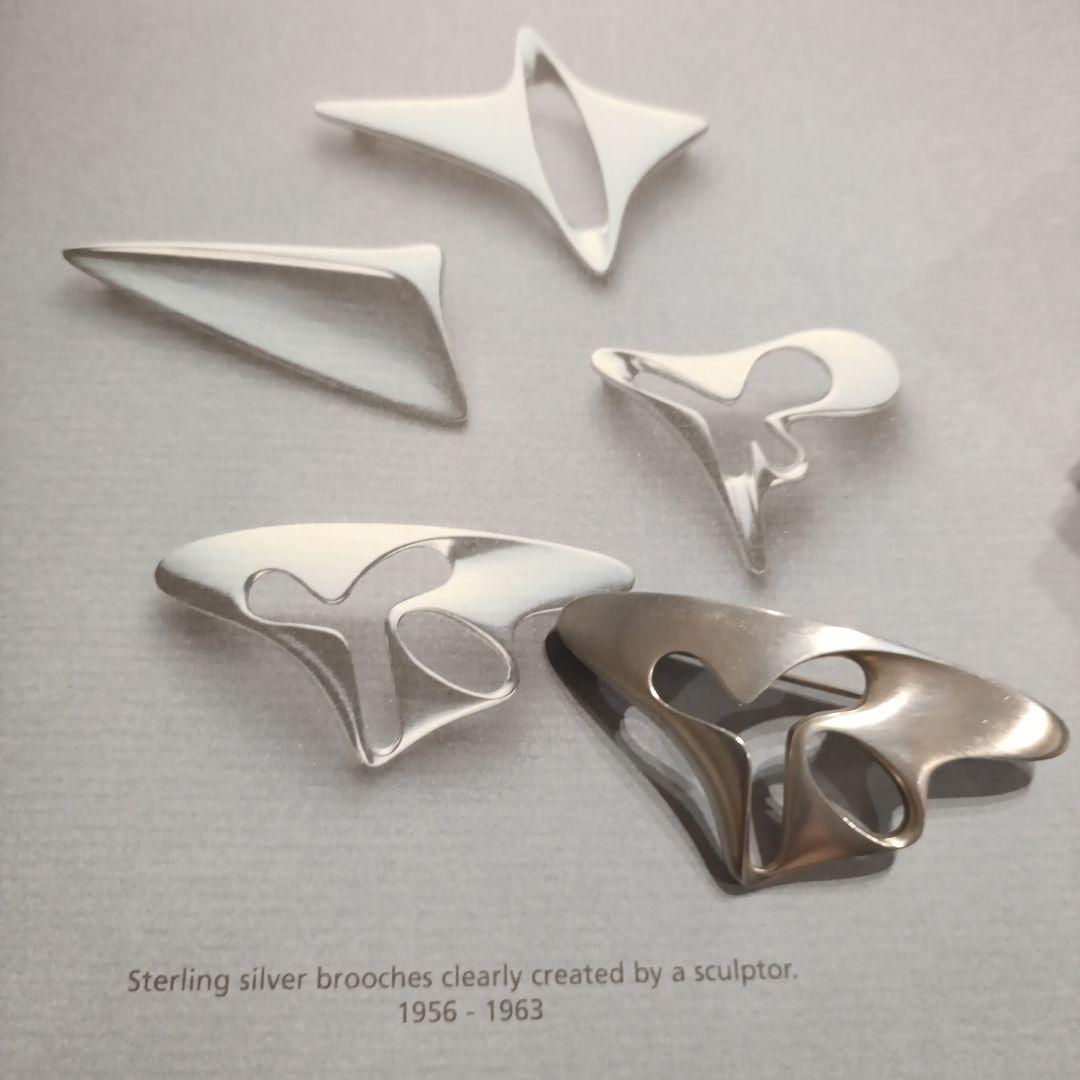美品　　　1956~63デザイン　モダンブローチ　325