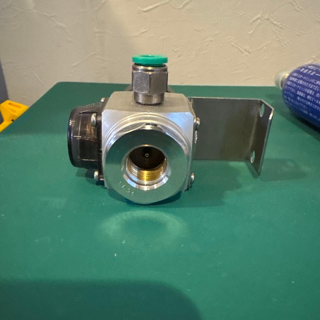 ビールサーバー用ミニガス減圧弁&ミニガス5本