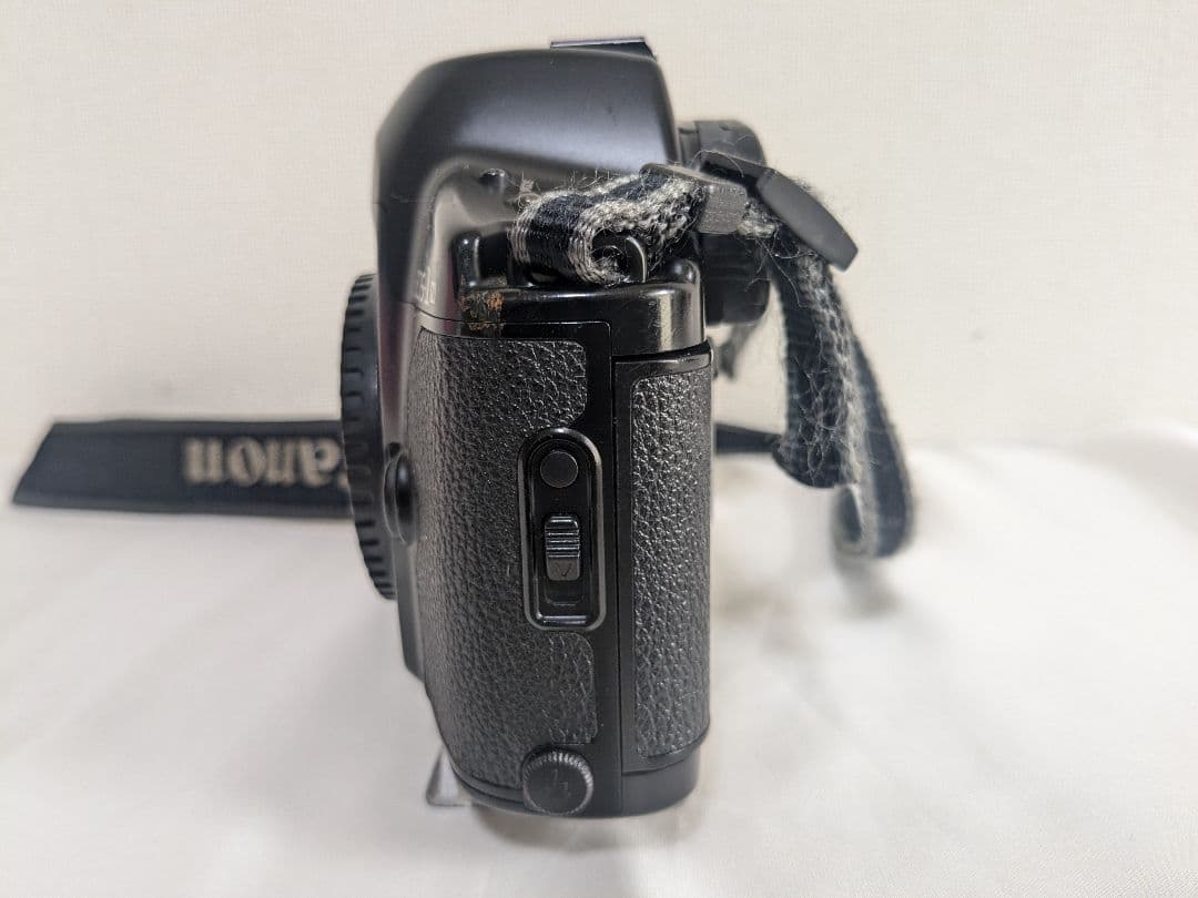 【ジャンク品】 Canon EOS-1N ボディ 一眼レフカメラ