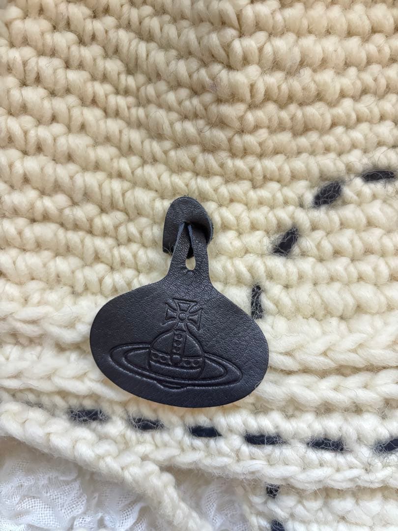こ*】様 【最終値下げ】Vivienne Westwood 耳あてつきニットキャ