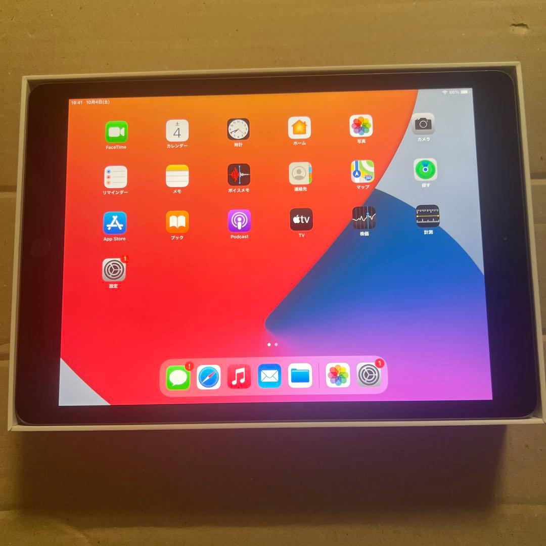 iPad 8世代 スペースグレイ 32GB 中古