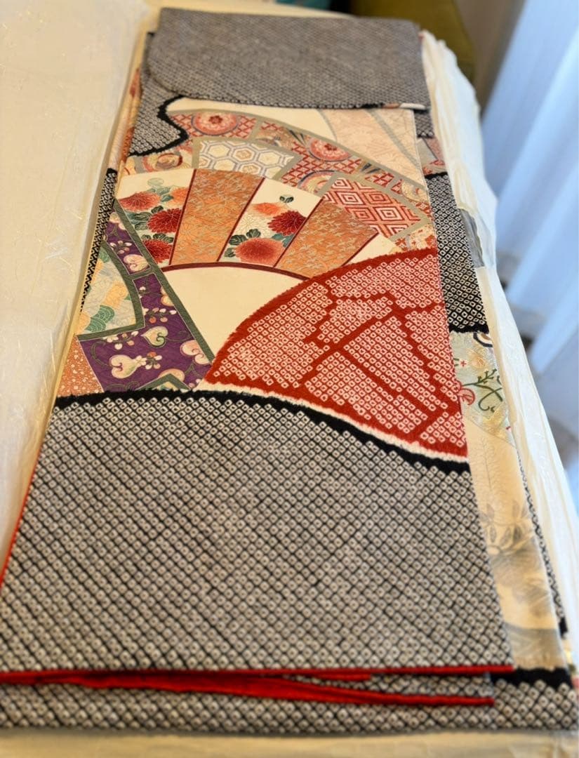 値下げ‼️⭐︎伝統的な和装スタイル⭐︎ 希少な総絞りの振袖・帯セット（購入時80万円）