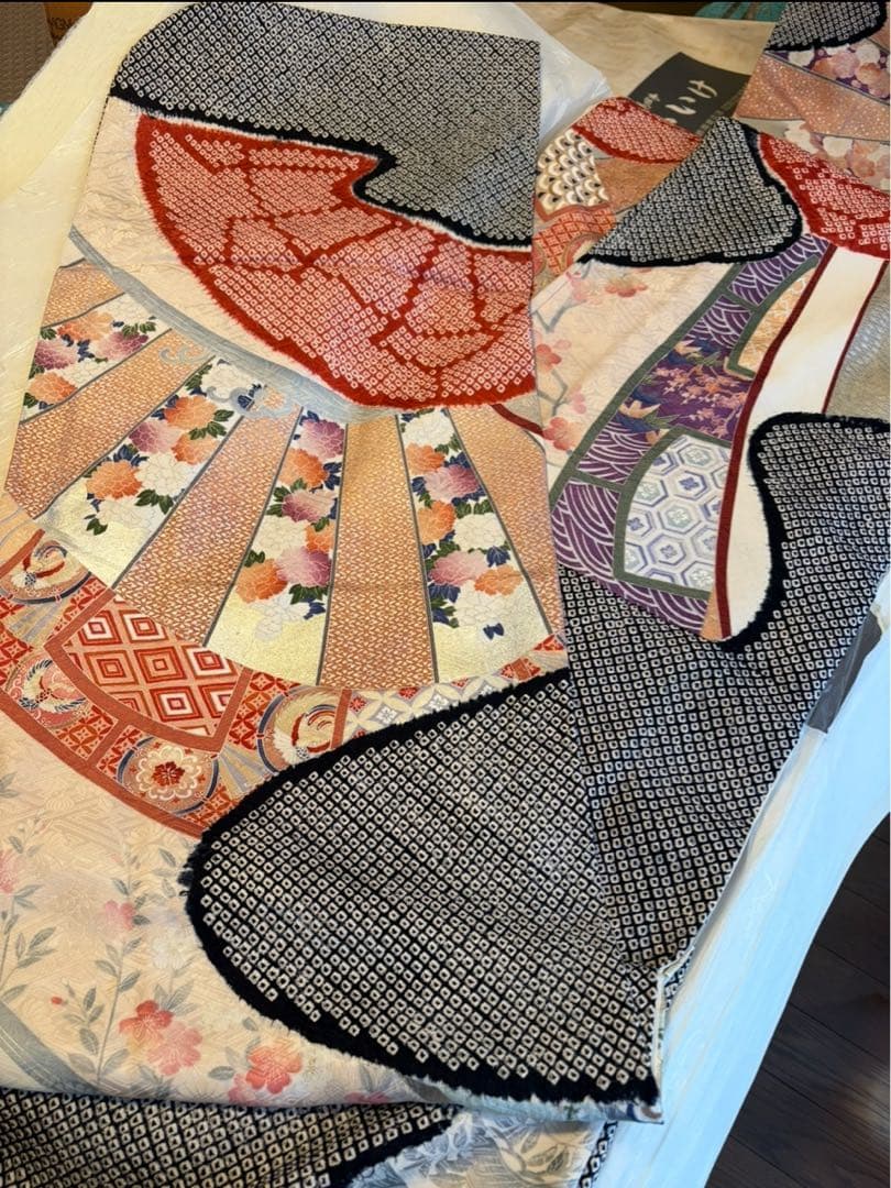 値下げ‼️⭐︎伝統的な和装スタイル⭐︎ 希少な総絞りの振袖・帯セット（購入時80万円）