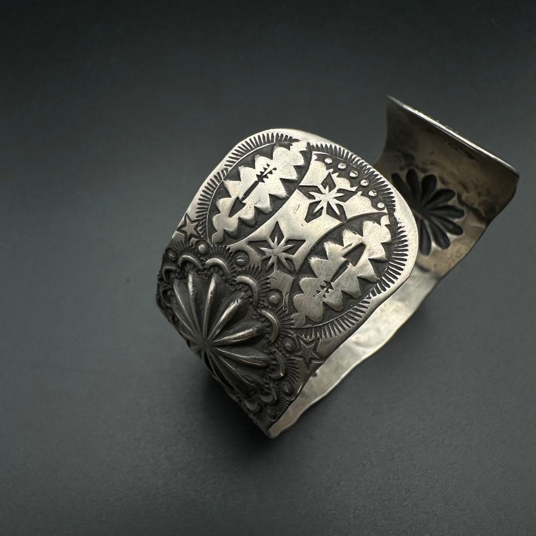 Navajo Vincent Joe Platero スタンプワーク　バングル