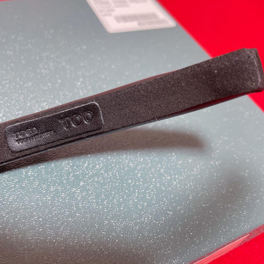 新品タグあり　TOGA 装飾付きブラックカチューシャ