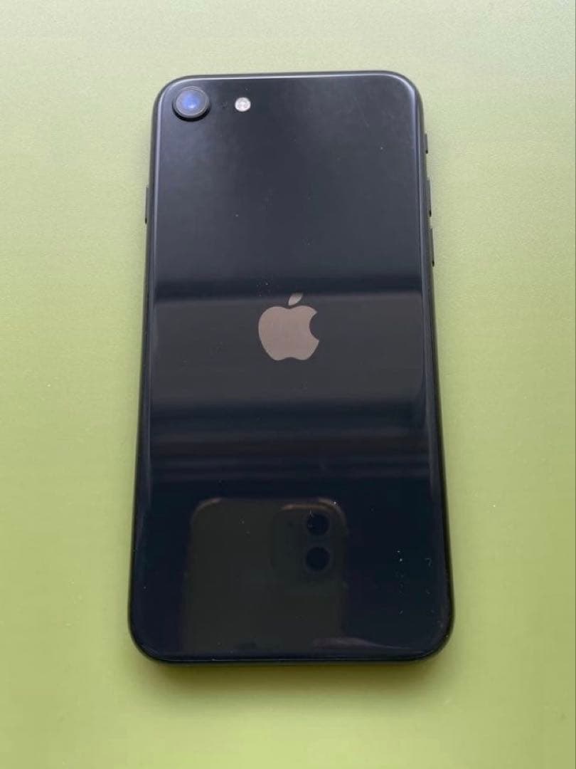 Apple iPhone SE (第2世代) ブラック64gb simフリー美品