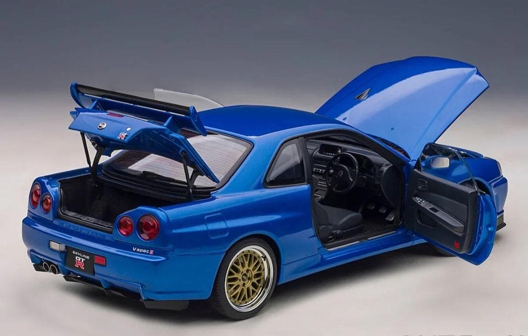新品 1/18 オートアート スカイライン GT-R R34 Vスペック II