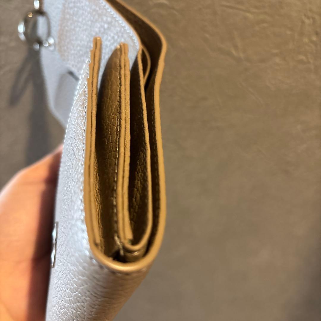 アタオ　トリヨン　グレージュ　レザー 二つ折り財布　美品