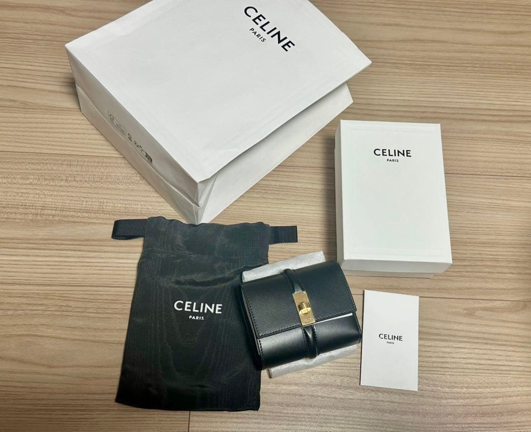 はな CELINE スモール トリフォールドウォレット