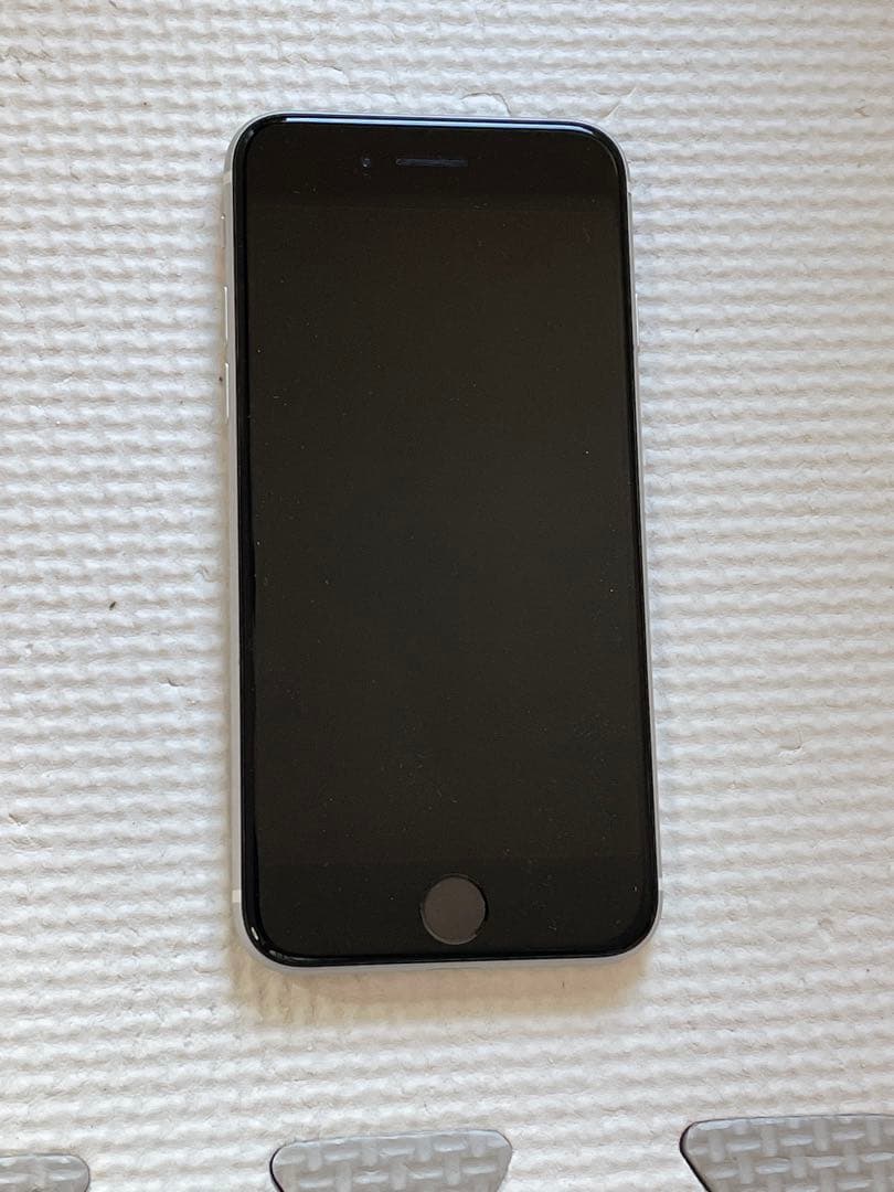 iPhone SE (第2世代）256GB ホワイト　バッテリー100％ SE2