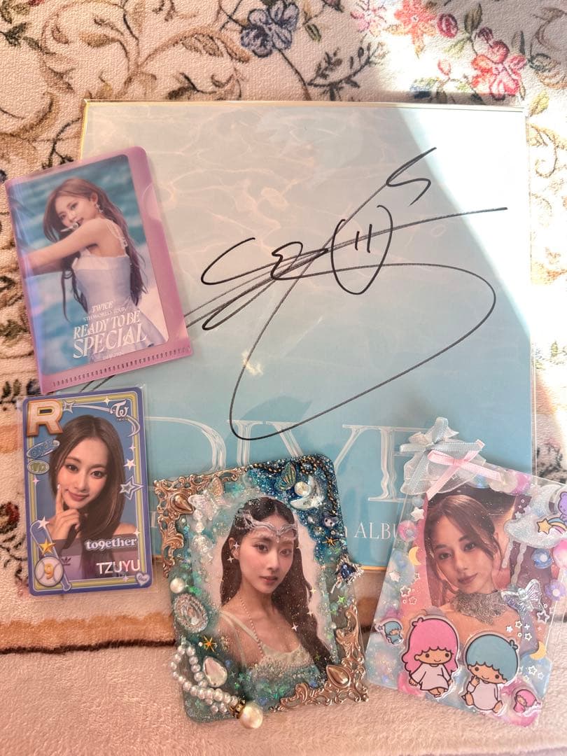 TWICE ツウィ直筆サイントレカセット