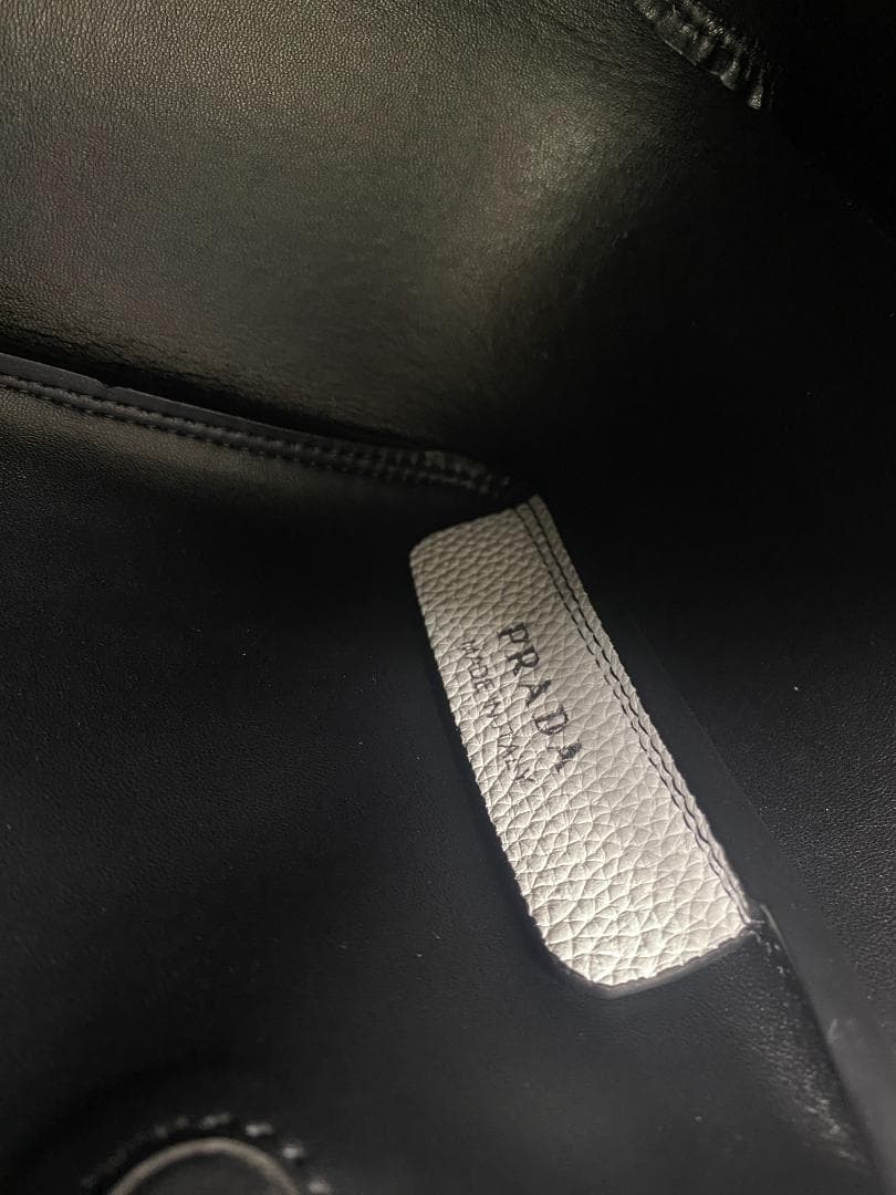 早い者勝ち！ホワイト 白い革 ハンドバッグ