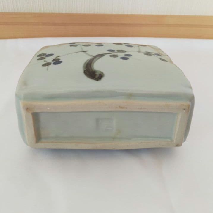 人間国宝　加藤卓男　美濃焼　平扁壺　高さ17cm　桐箱、由緒書付き