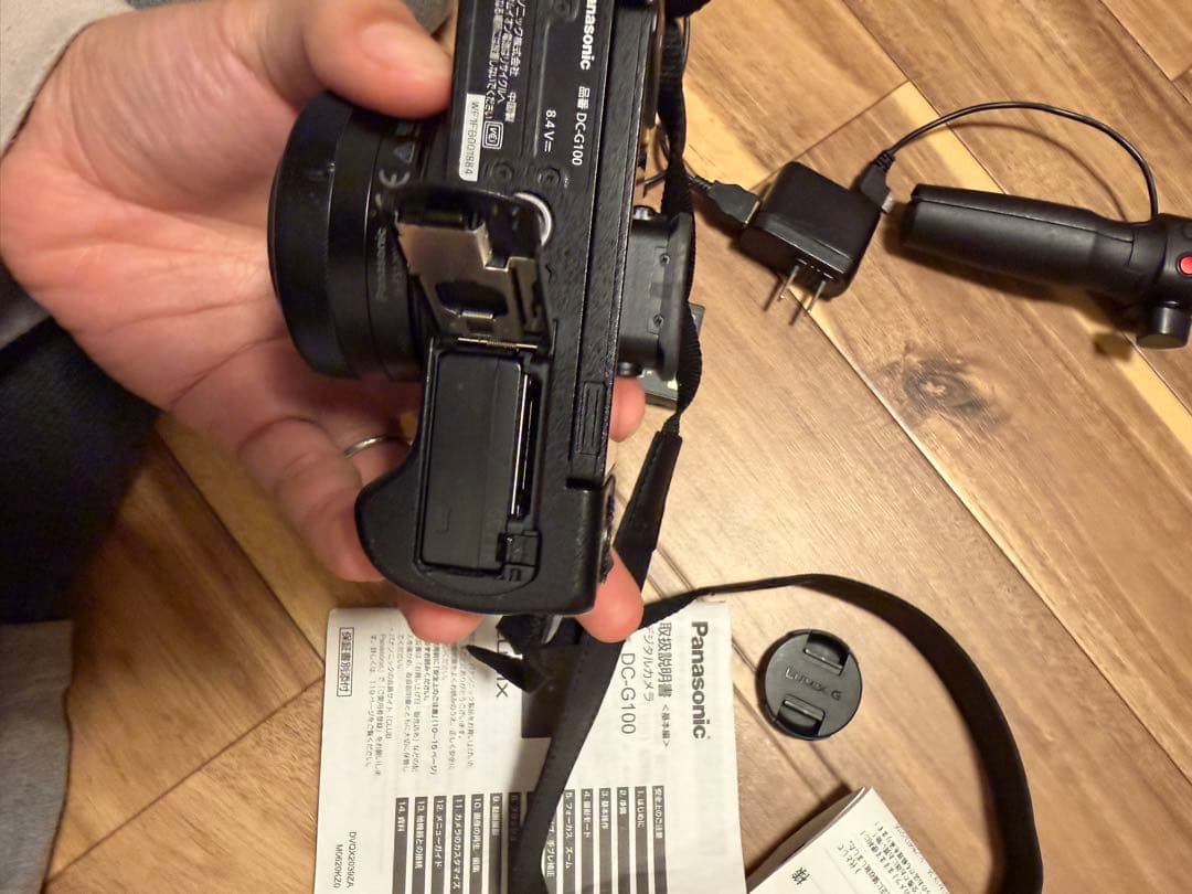 Panasonic DC-G100V ミラーレスカメラ