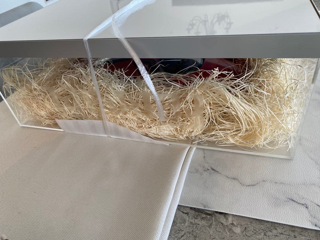 アクリルケース付きFerrari Enzo ミニカー 赤