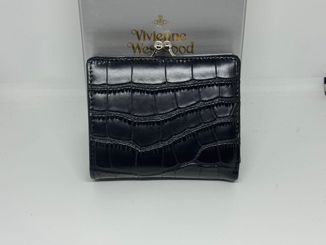 【新品未使用】Vivienne Westwood ブラック二つ折り財布