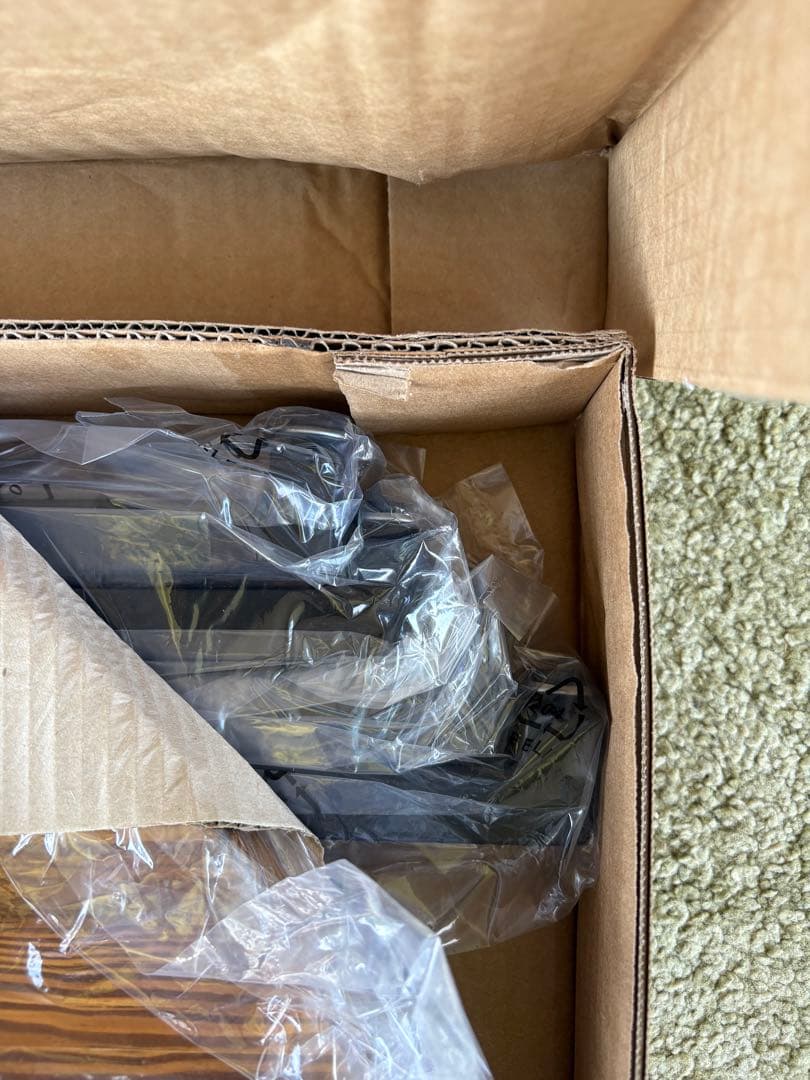 テーブル Vernon ヴァーノン 木製 スチール カフェテーブル