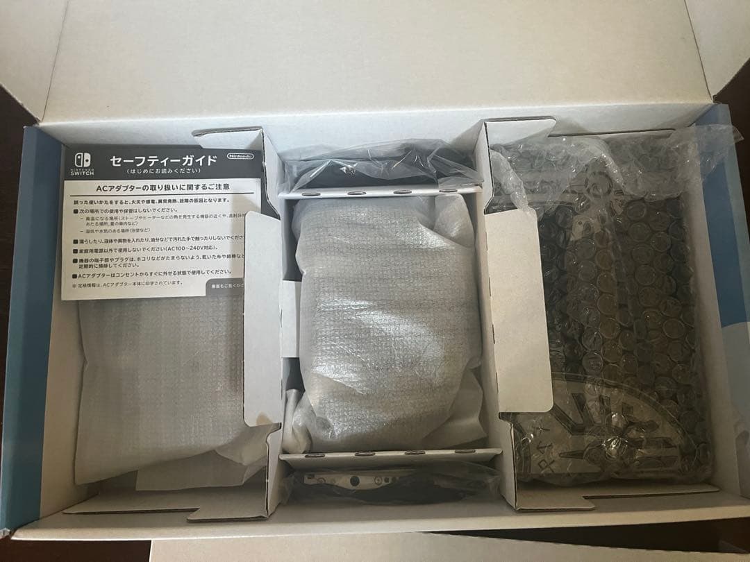 【動作確認済】Nintendo Switch ロトエディション（ソフトなし）