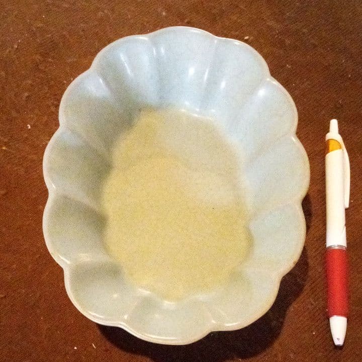 中国陶磁器　南宋官窯　蓮弁鉢