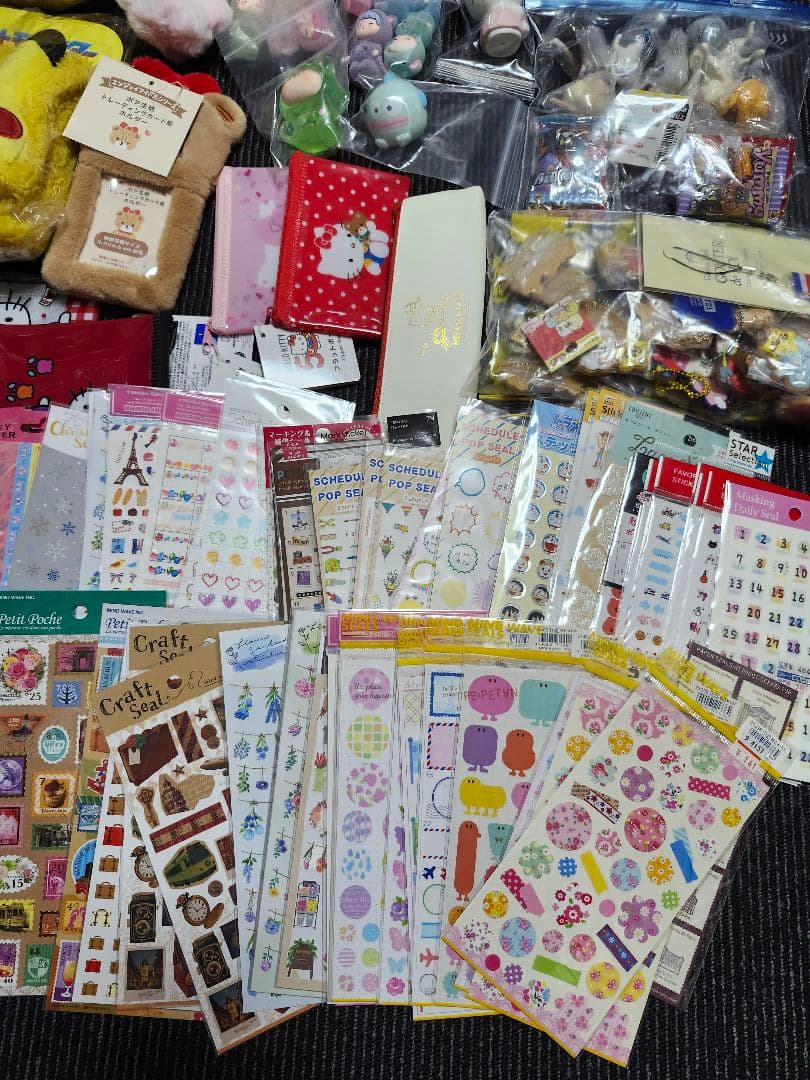 ご当地キティ　ちいかわ　シール　まとめ売り