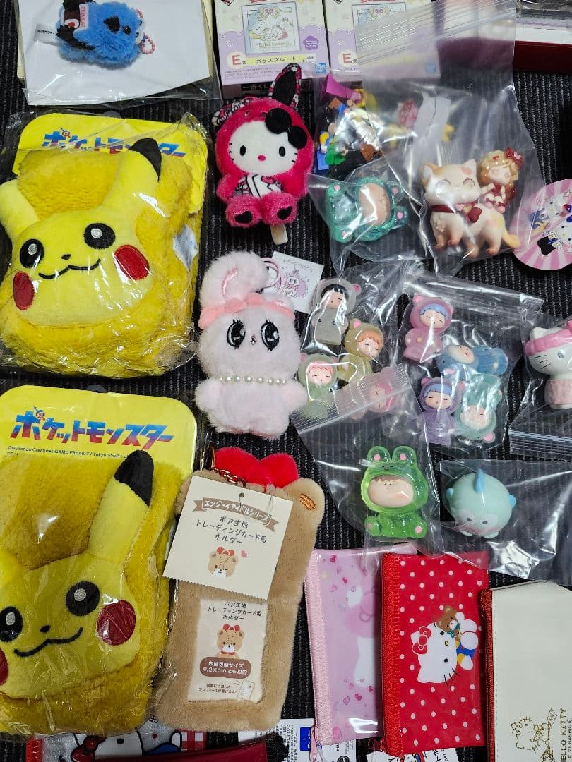 ご当地キティ　ちいかわ　シール　まとめ売り