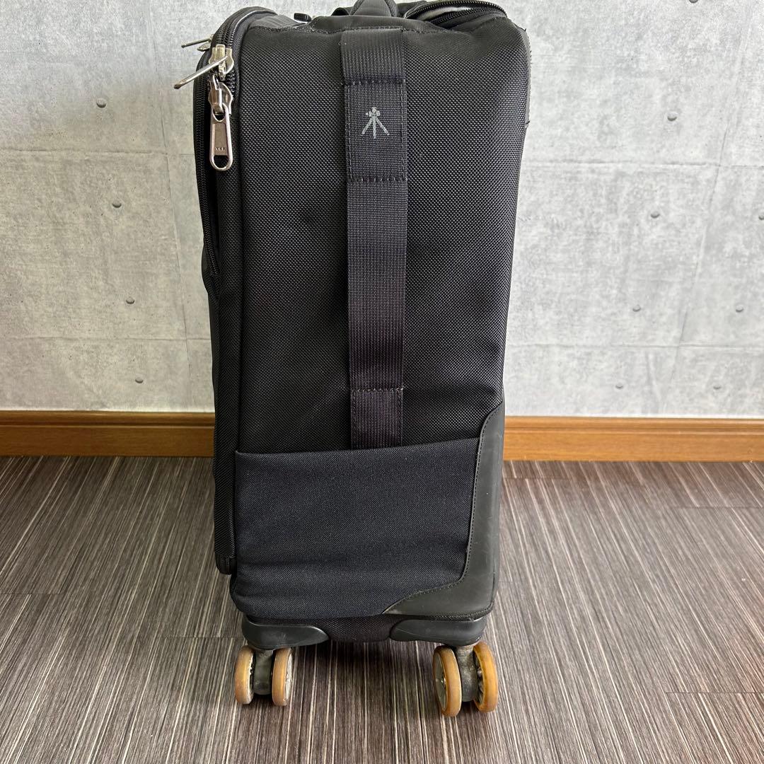 バッグ thinkTANK Photo Airport Roller Derby