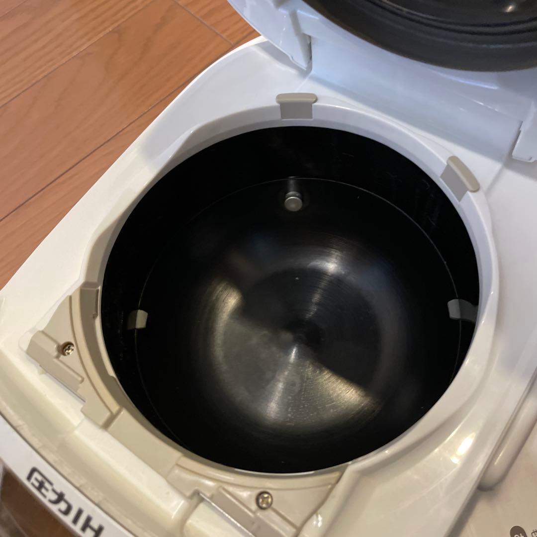 炊飯器 象印　NP-RM05型 ホワイト