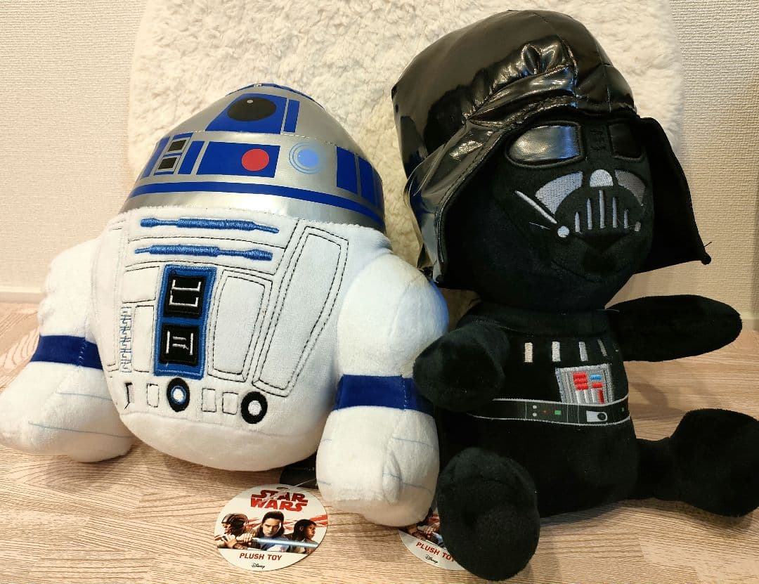 ディズニー　ダースベイダー Ｒ2-Ｄ2　スターウォーズ ぬいぐるみ 2点セット