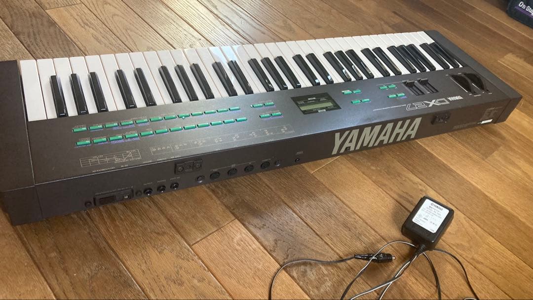 鍵盤楽器 YAMAHA DX27