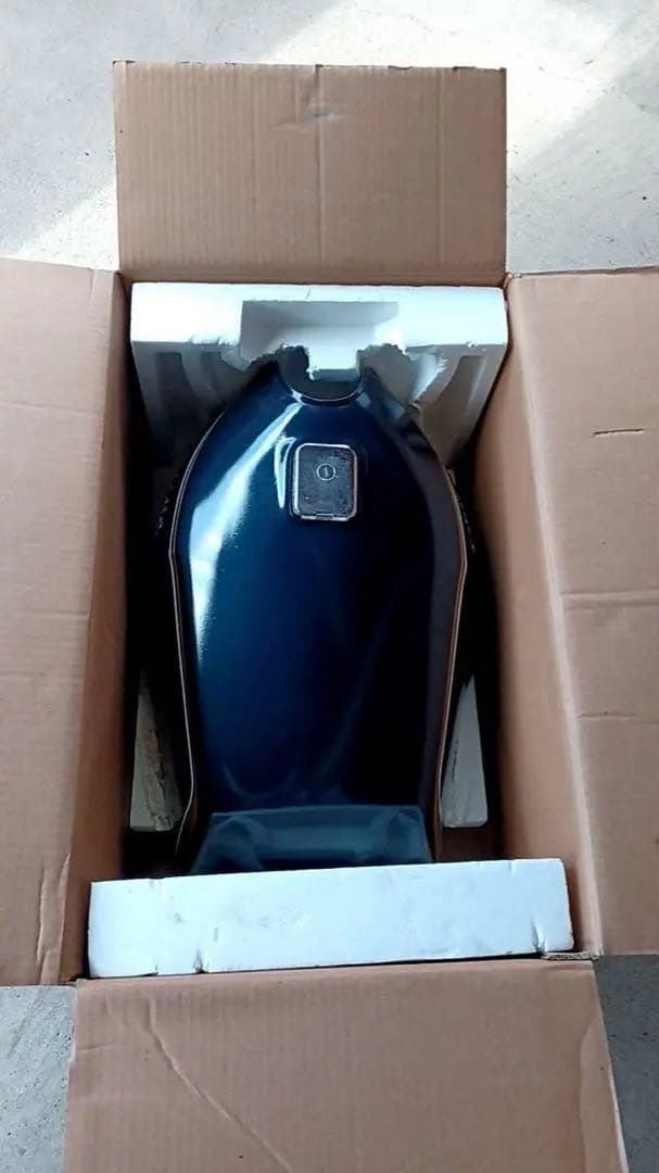 ✨希少✨カワサキZ750FX1型紺ガソリンタンク 純正段ボール入り