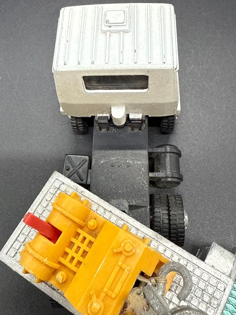 超超レア　米沢玩具　DYAPET いすゞトレーラートラック　コベルコ油圧ショベル