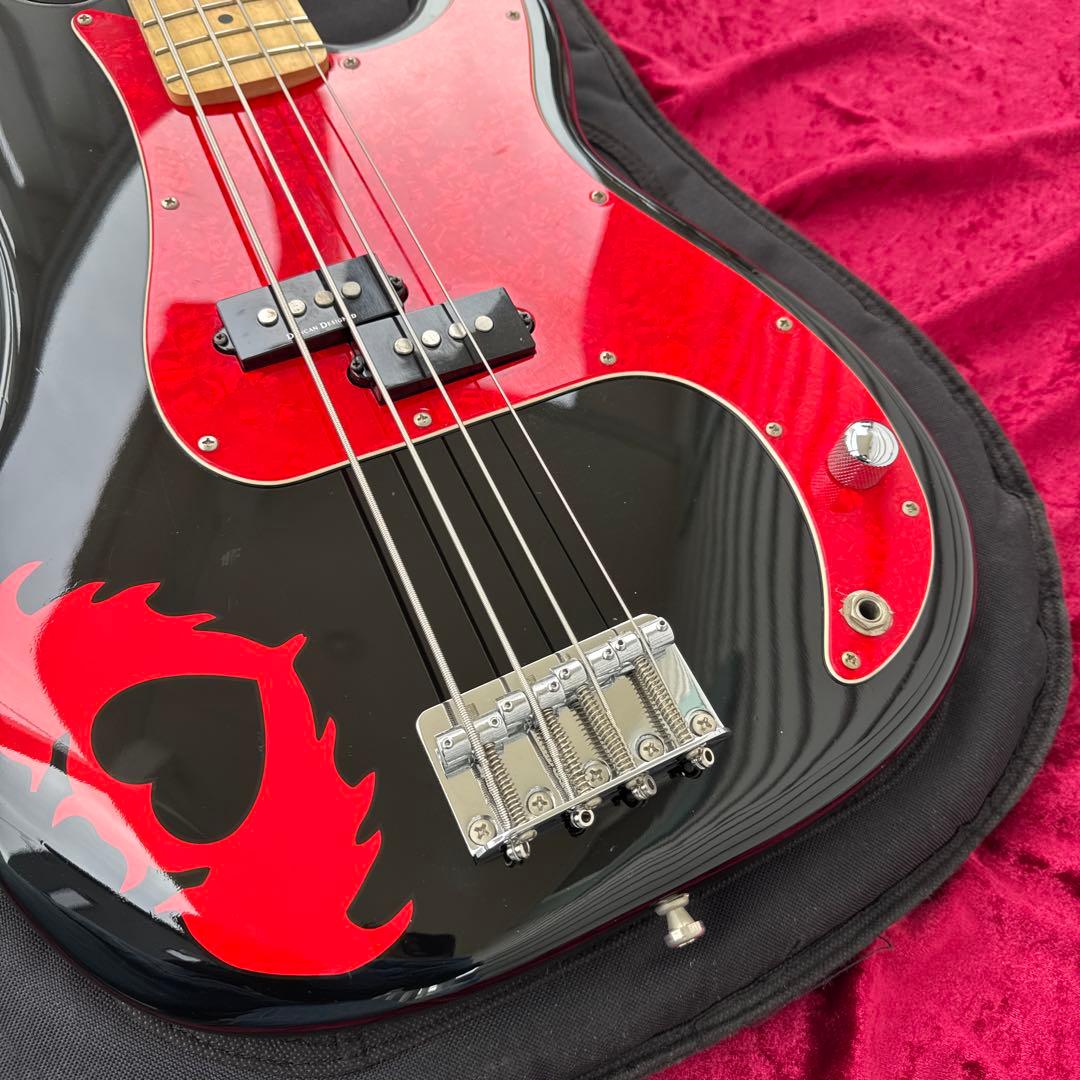 美品 メンテ済 Squier Pete Wentz Precision Bass