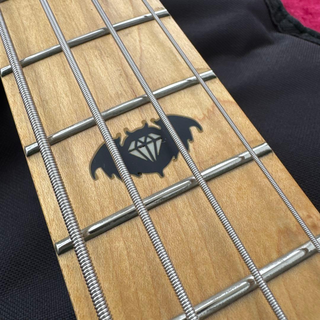 美品 メンテ済 Squier Pete Wentz Precision Bass